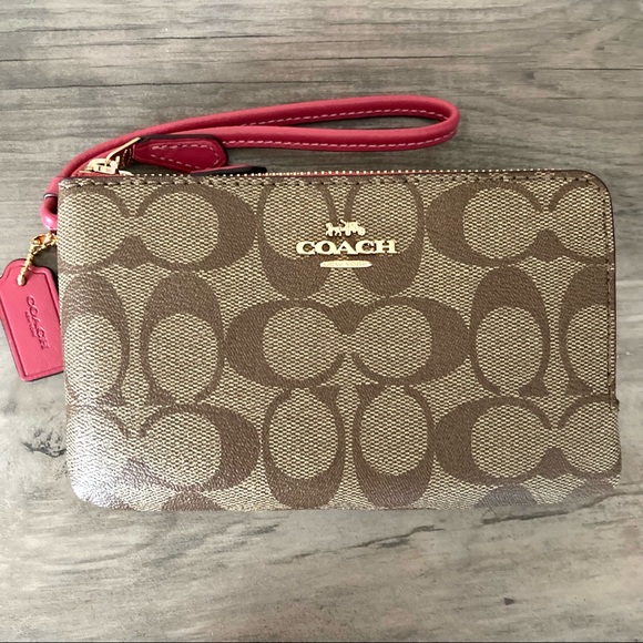 COACH Corner Zip Wristlet in Pink - Picture 3 of 13